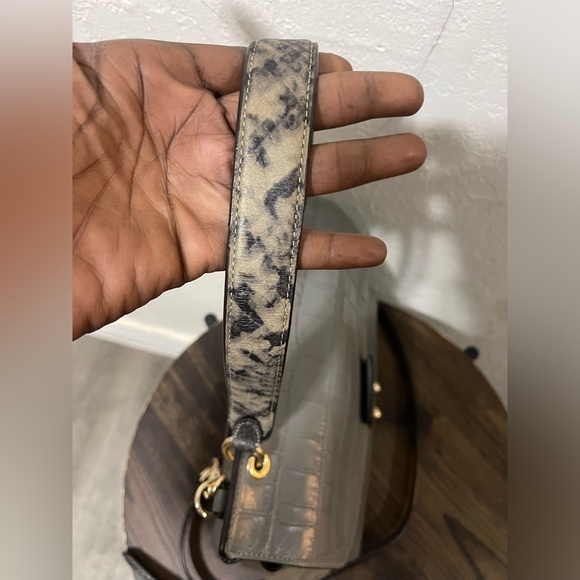 Coach Avery Flap carry all crocodile embossed leather crossbody bag /purse - Picture 9 of 14